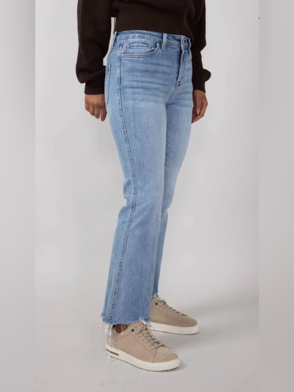 Mica Los Angeles Light Wash High Rise Shark Bite Crop Flare Jeans 22W NWT - Picture 2 of 5